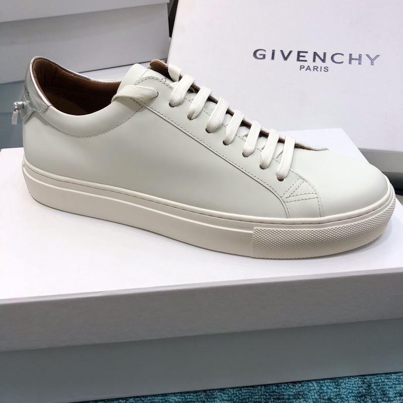 Givenchy Low Leather Sneakers