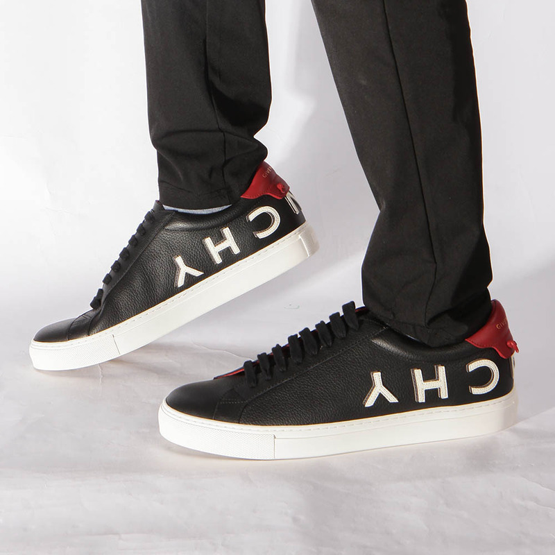 Givenchy Low Sneakers in Leather