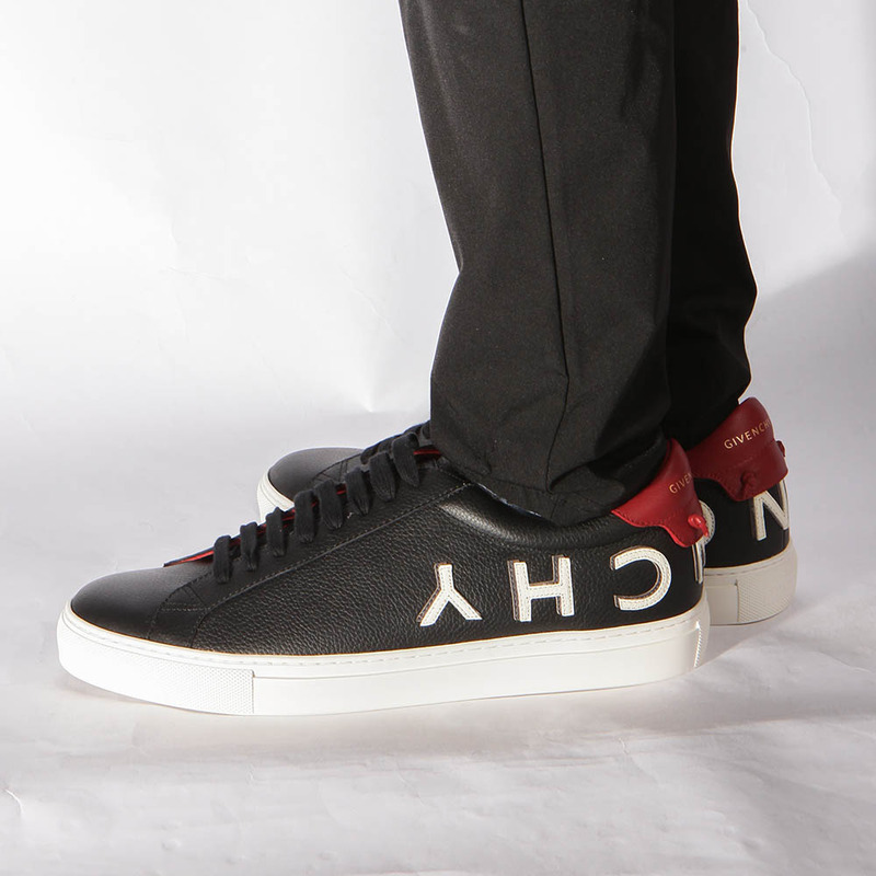 Givenchy Low Sneakers in Leather