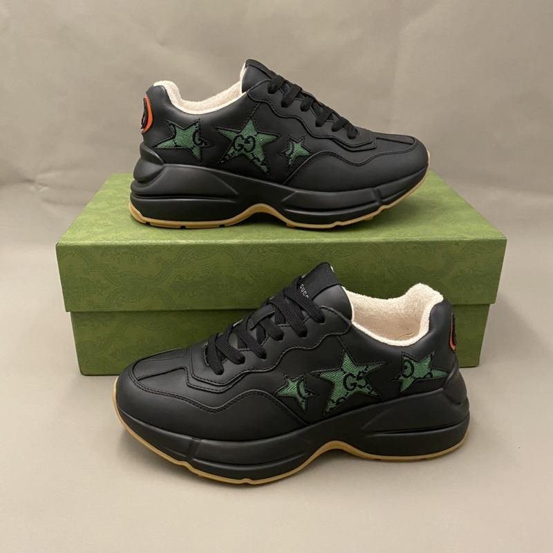 G*u*i rhyton sneakers with stars