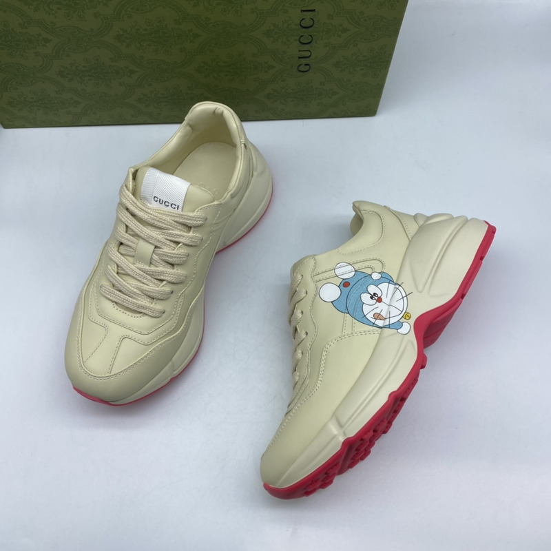 G*u*i doraemon rhyton sneaker