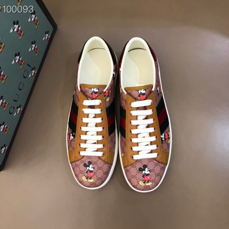 G*u*i sneaker with mickey print