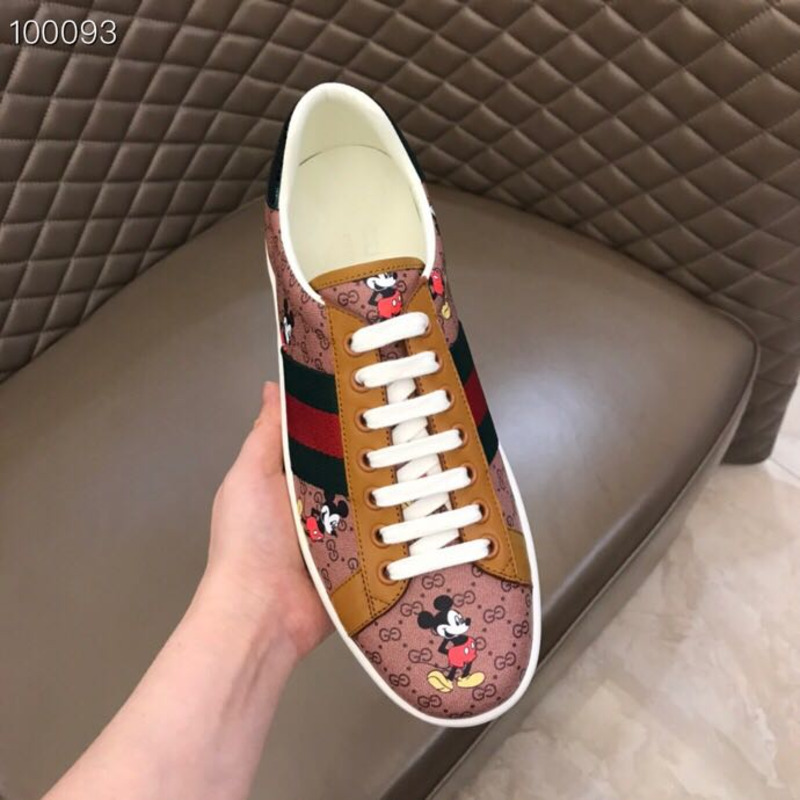 G*u*i sneaker with mickey print