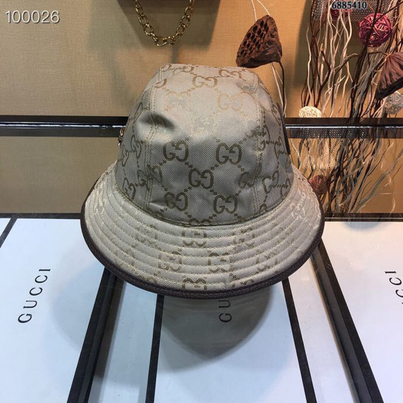 G*u*i x off-white the grid fedora