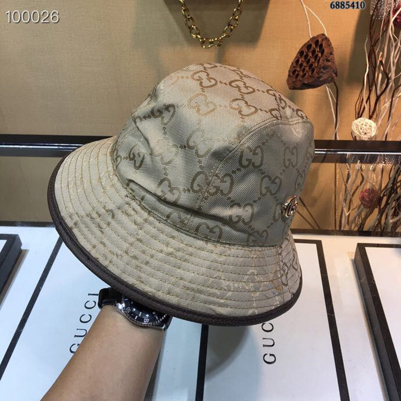 G*u*i x off-white the grid fedora