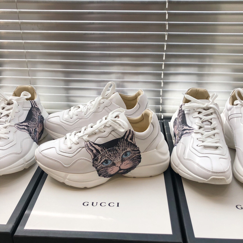 G*u*i sneaker with mystic cat print