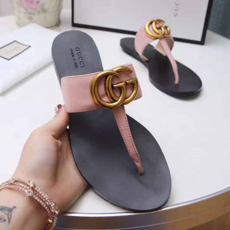 G*u*i leather thong sandal with double