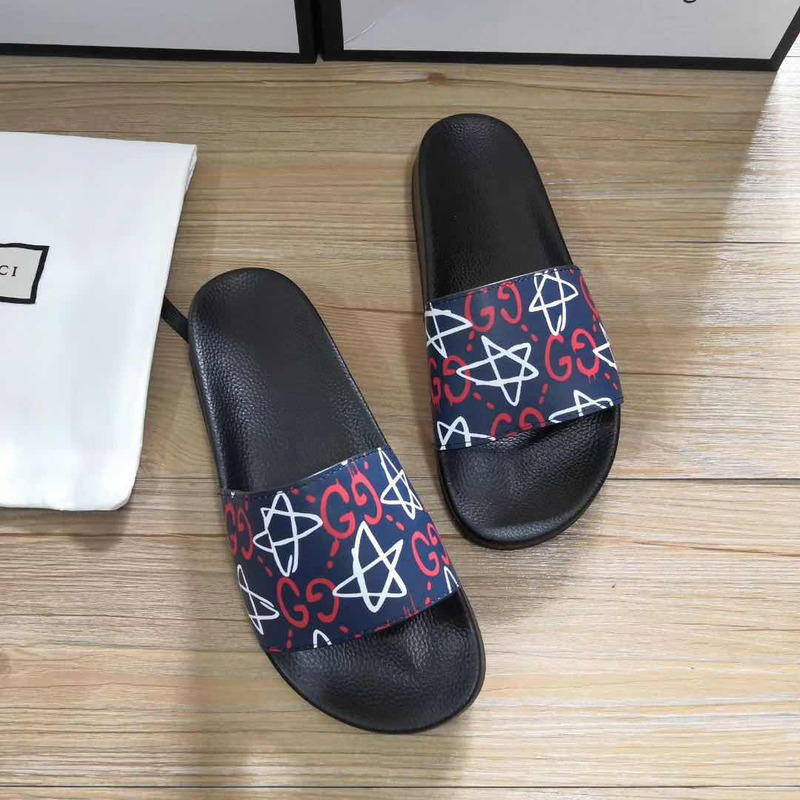 double G*u*i star printed slippers