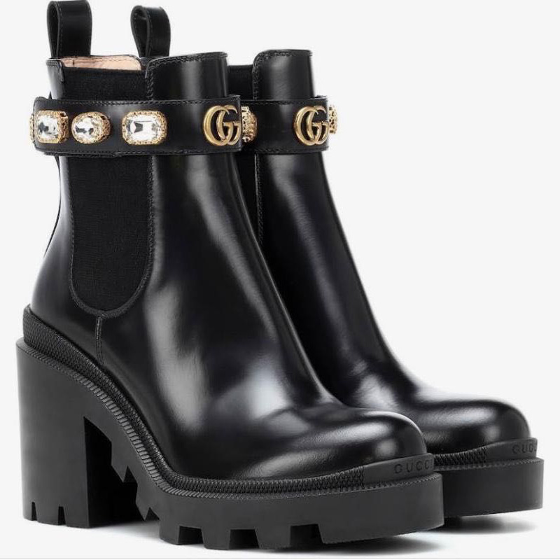 G*u*i black ankle boot