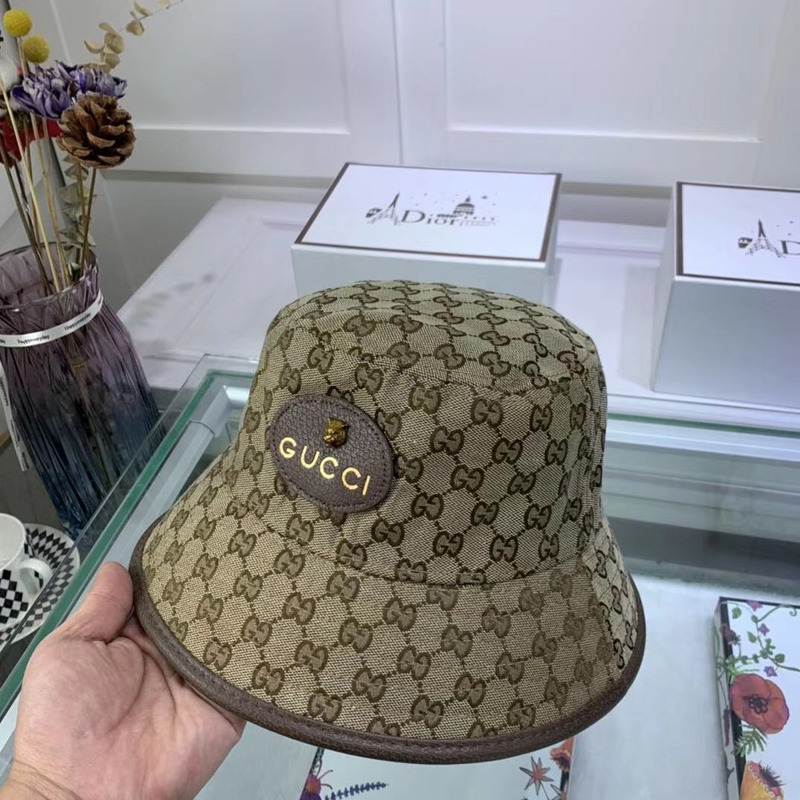 G*u*i canvas bucket hat in khaki