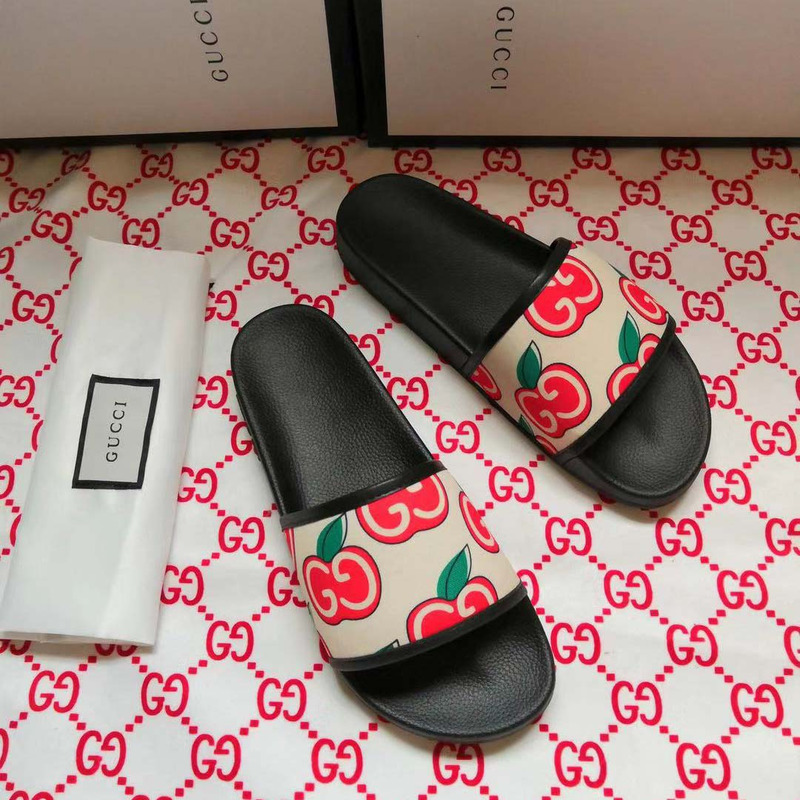 G*u*i  apple slide sandal