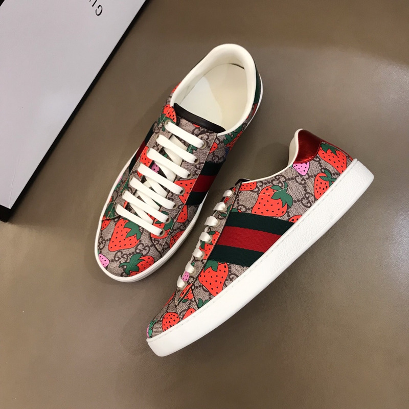 G*u*i ace gg strawberry sneaker