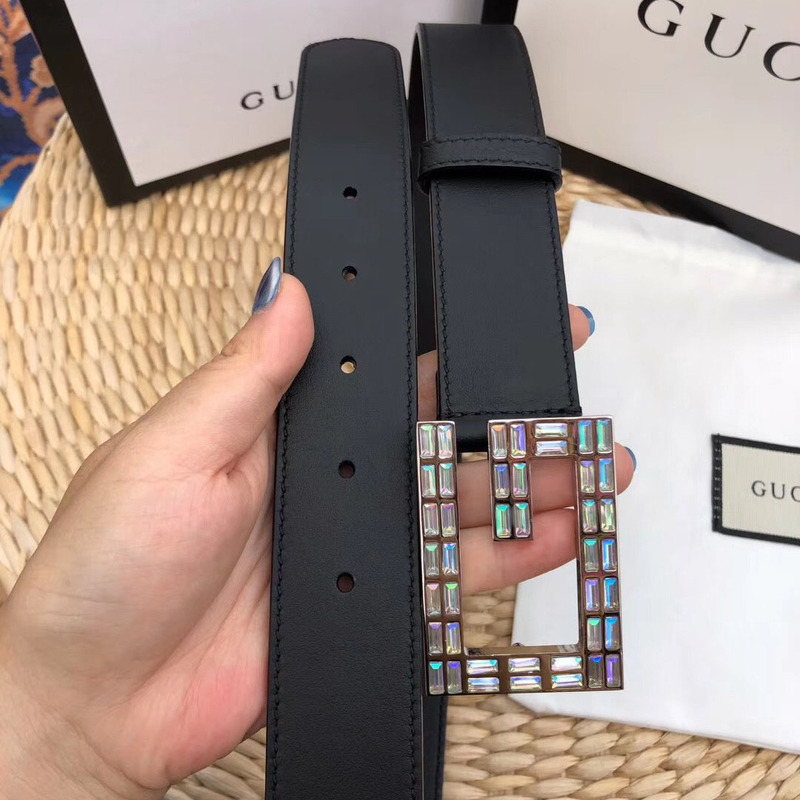 leather belt with square G*u*i buckle in black