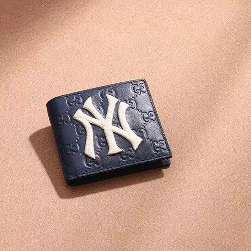 G*u*i wallet with ny yankees? patch