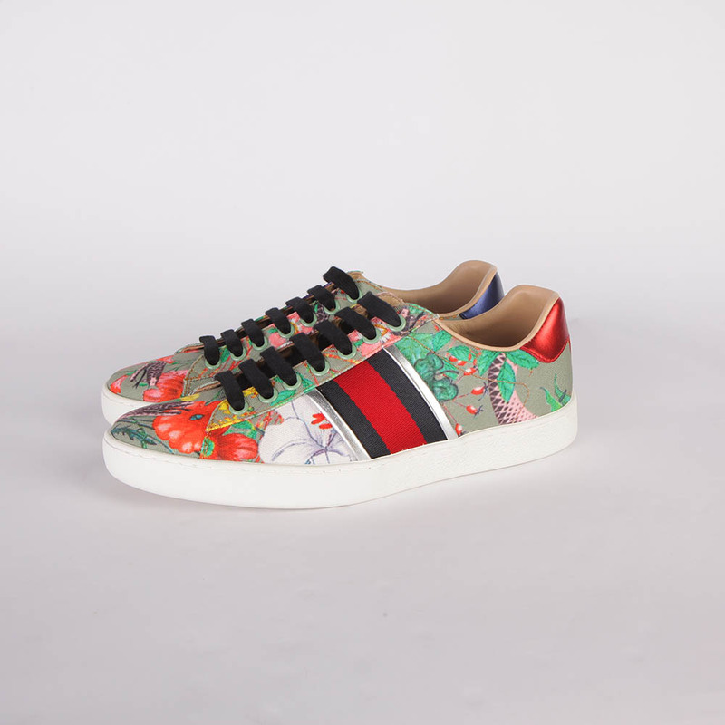 G*u*i flora snake sneakers