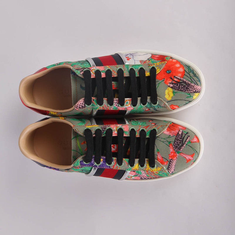 G*u*i flora snake sneakers