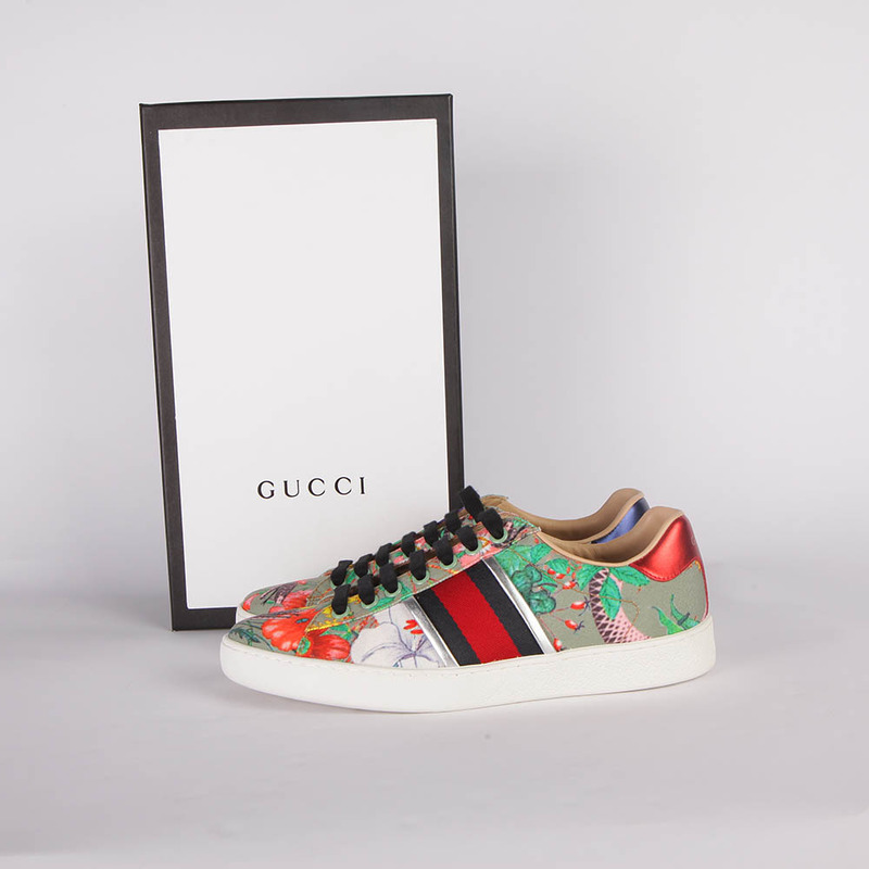 G*u*i flora snake sneakers