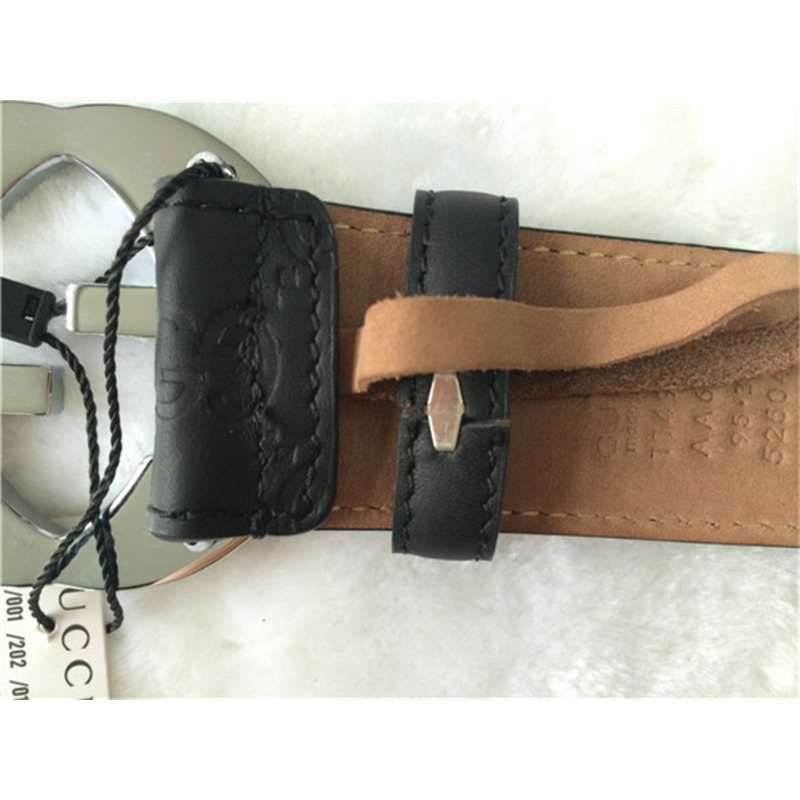 black G*u*i leather silver buckle