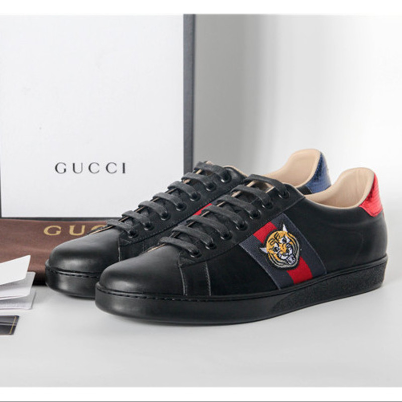 G*u*i black tiger sneaker