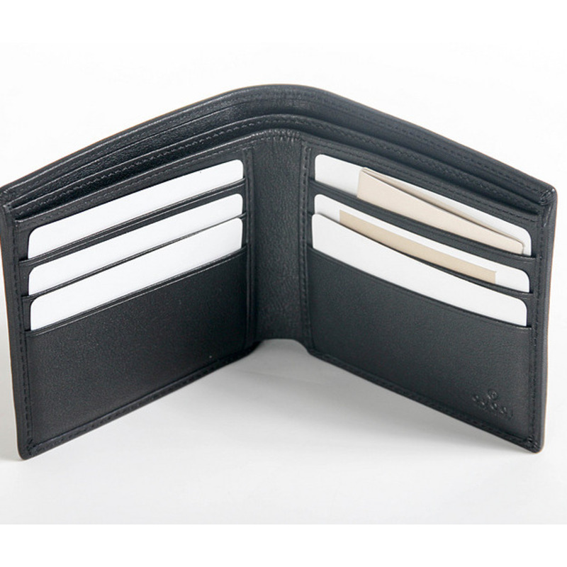 G*u*i black leather wallet