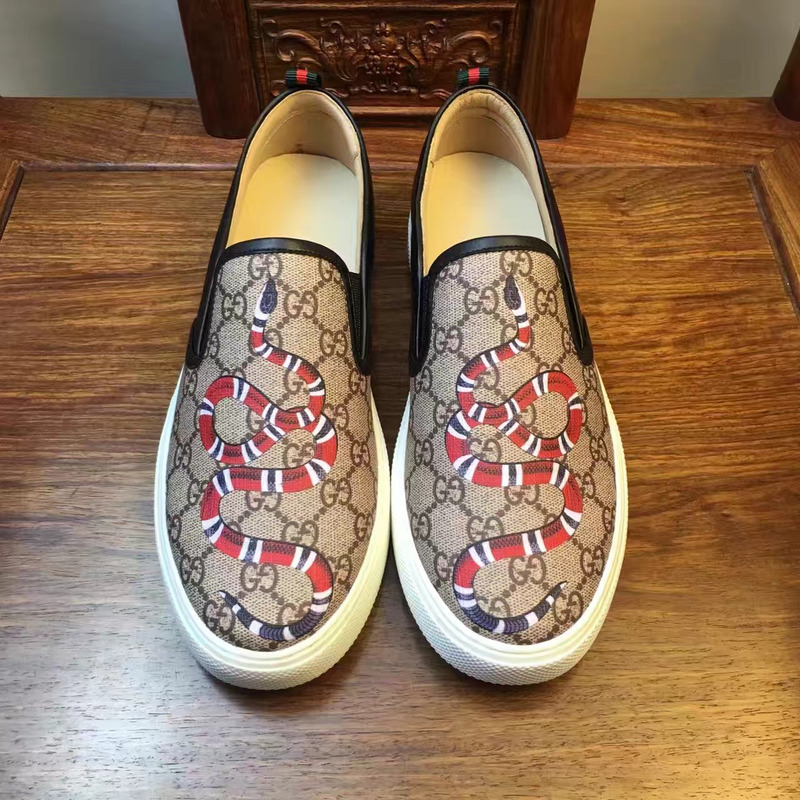 G*u*i sneaker with snake embroidery