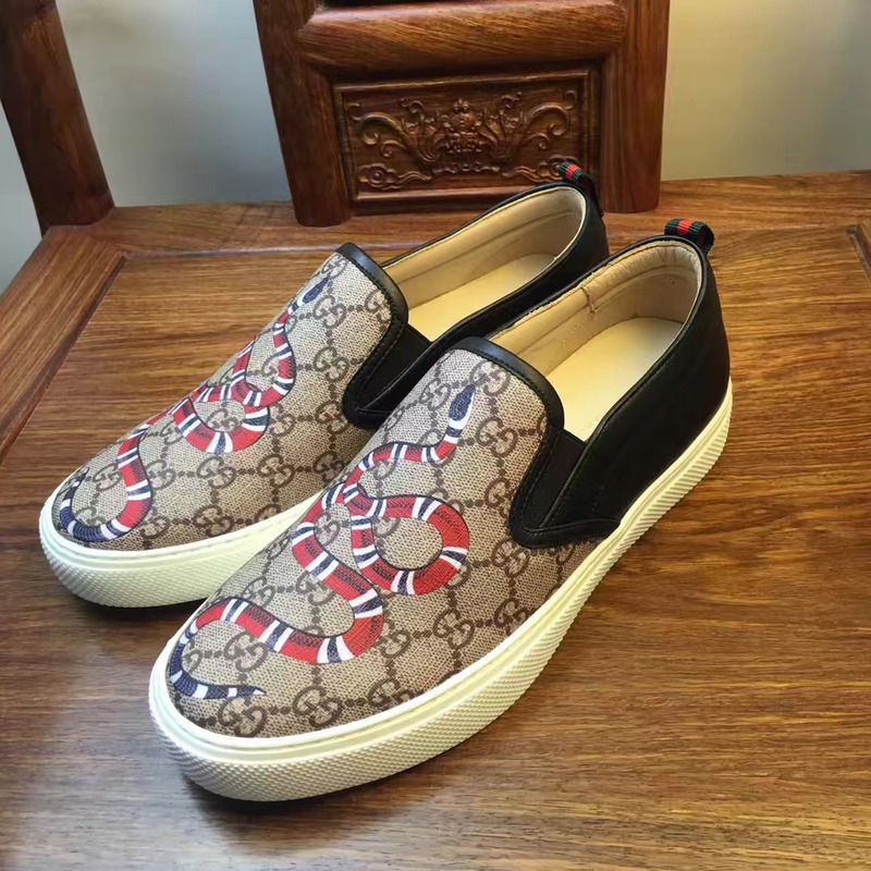 G*u*i sneaker with snake embroidery