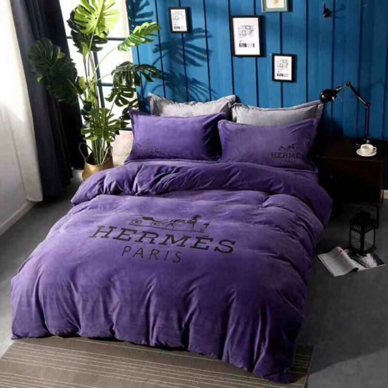 H**mes four piece suit bedding