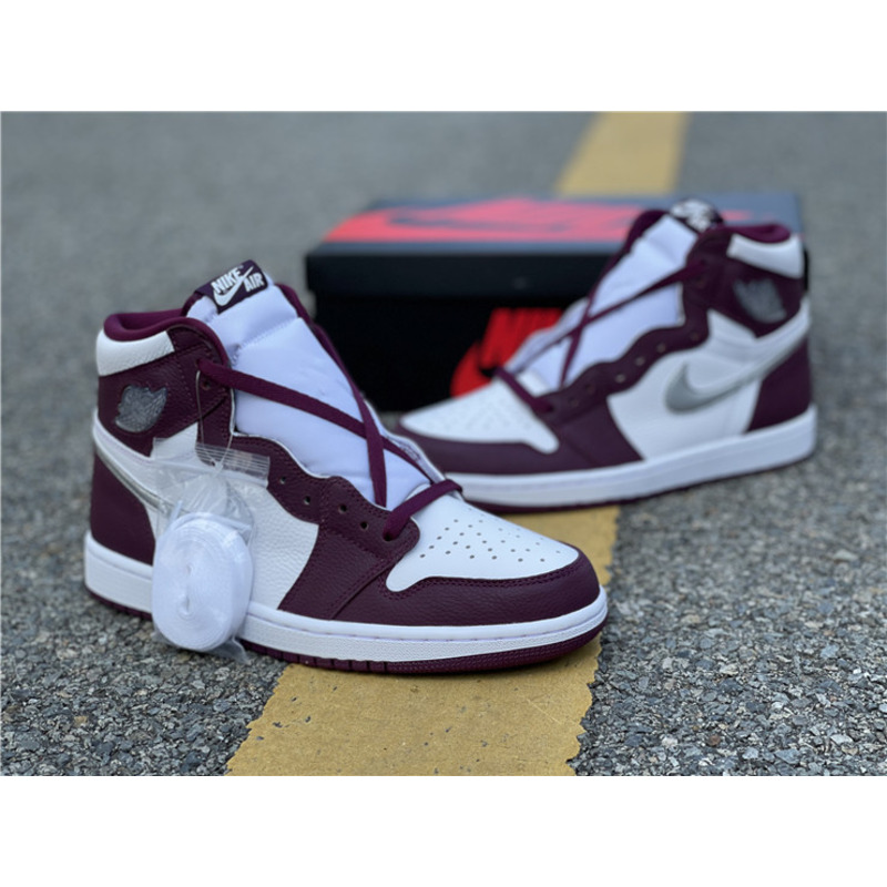 Air Jordan 1 High OG" Bordeaux"555088 611 Sneakers Men Women