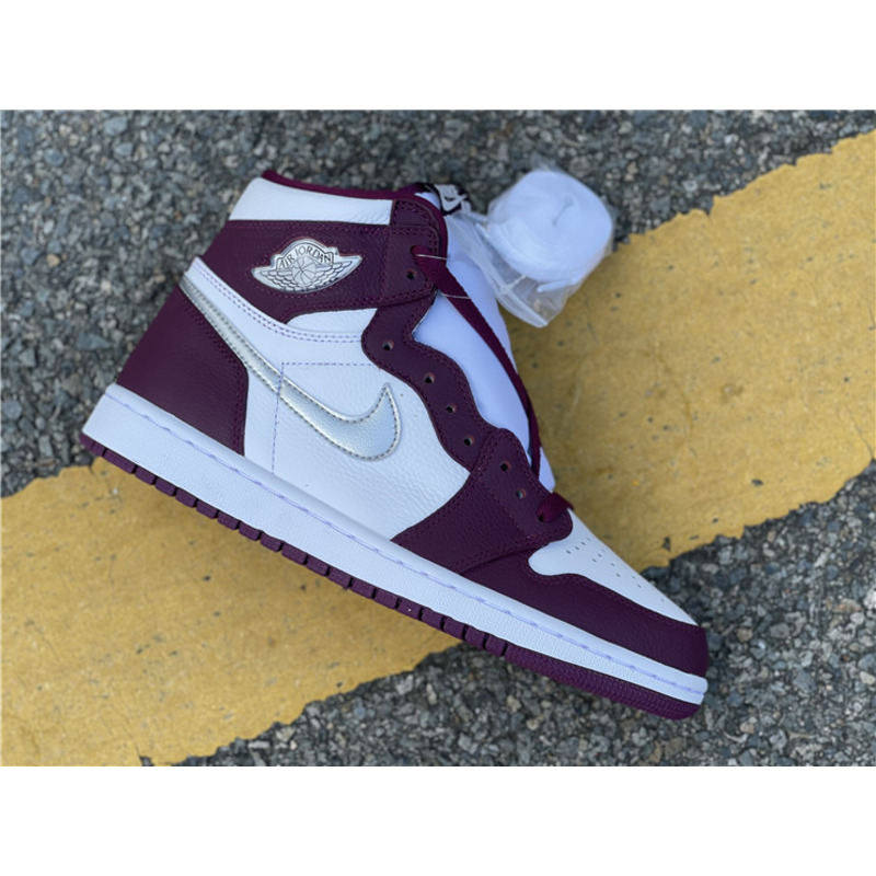 Air Jordan 1 High OG" Bordeaux"555088 611 Sneakers Men Women