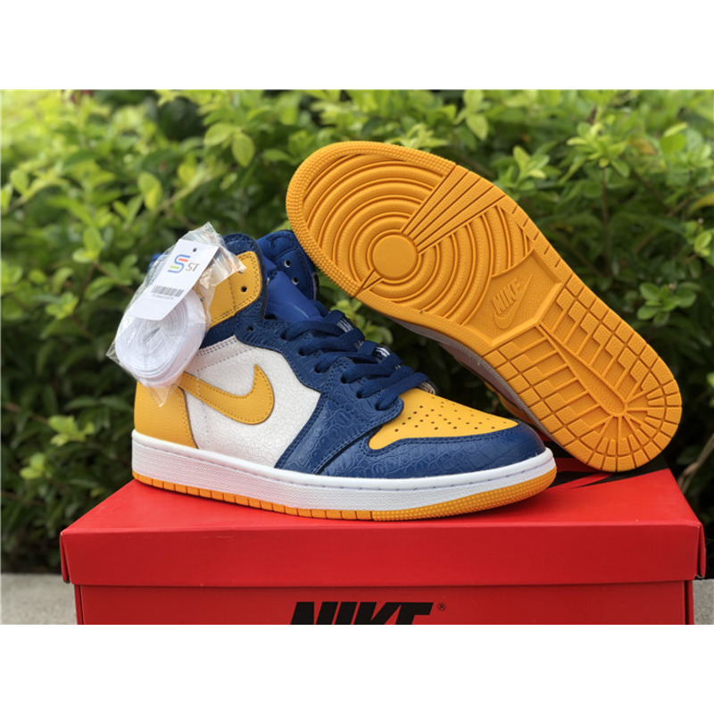 Air Jordan 1 Mid CZ6909 100 Sneakers Men Women