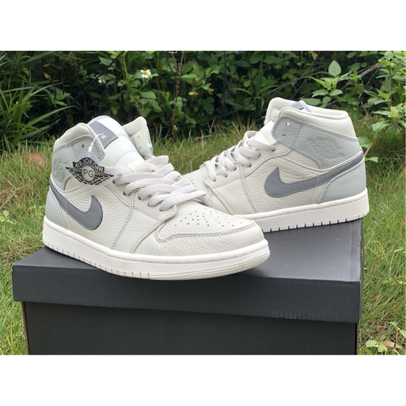 Air Jordan 1 Mid SE 852542 003 Sneakers Men Women