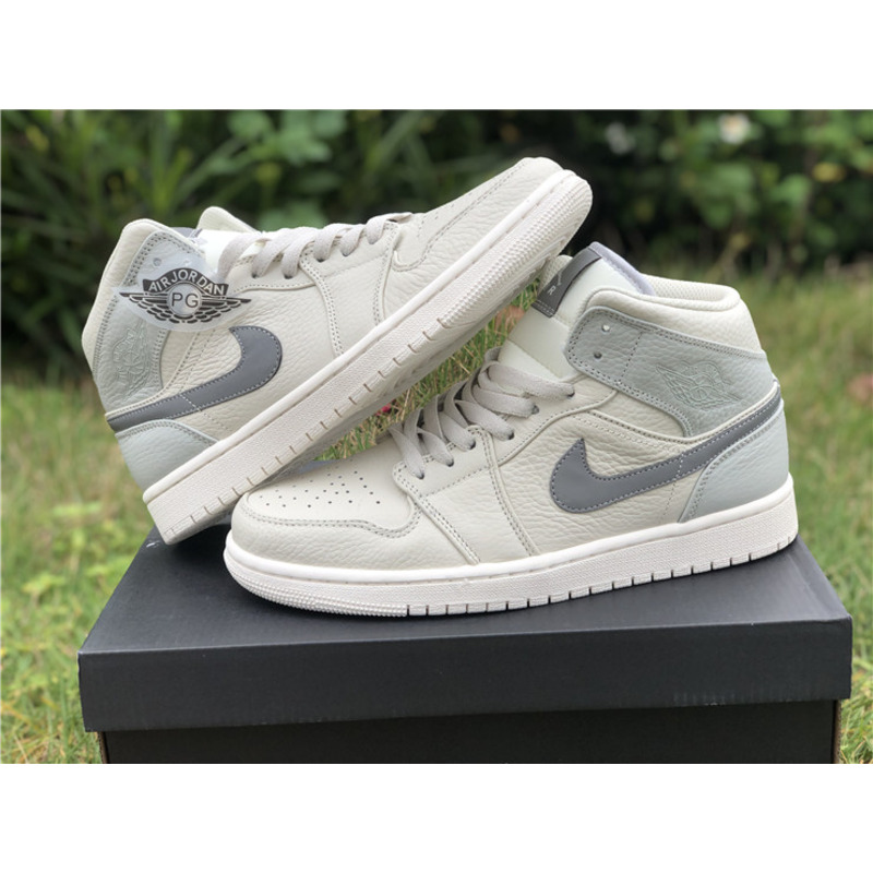 Air Jordan 1 Mid SE 852542 003 Sneakers Men Women