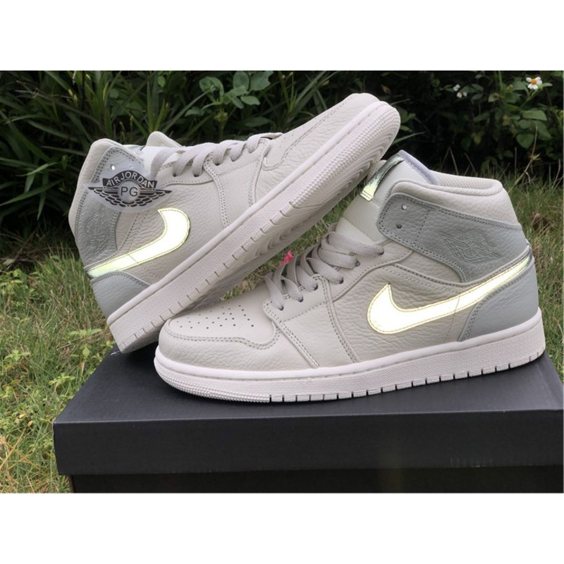 Air Jordan 1 Mid SE 852542 003 Sneakers Men Women