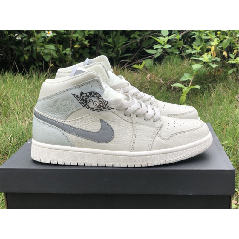 Air Jordan 1 Mid SE 852542 003 Sneakers Men Women