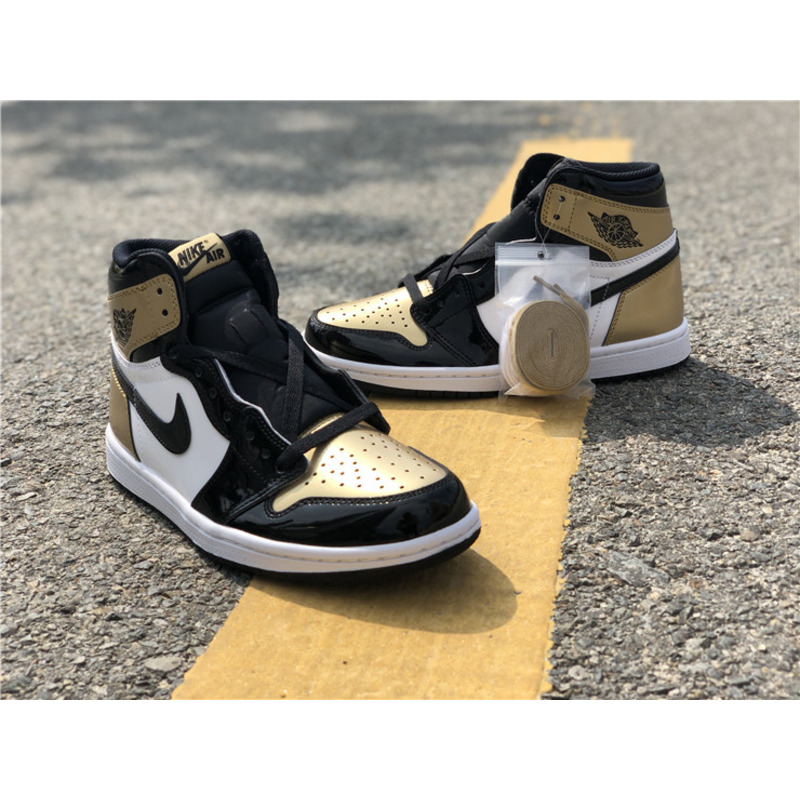 Air Jordan 1 Retro High OG 861428 001 Sneakers Men Women