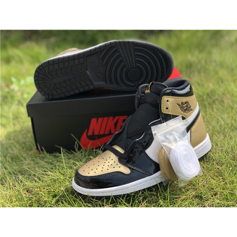 Air Jordan 1 Retro High OG 861428 001 Sneakers Men Women