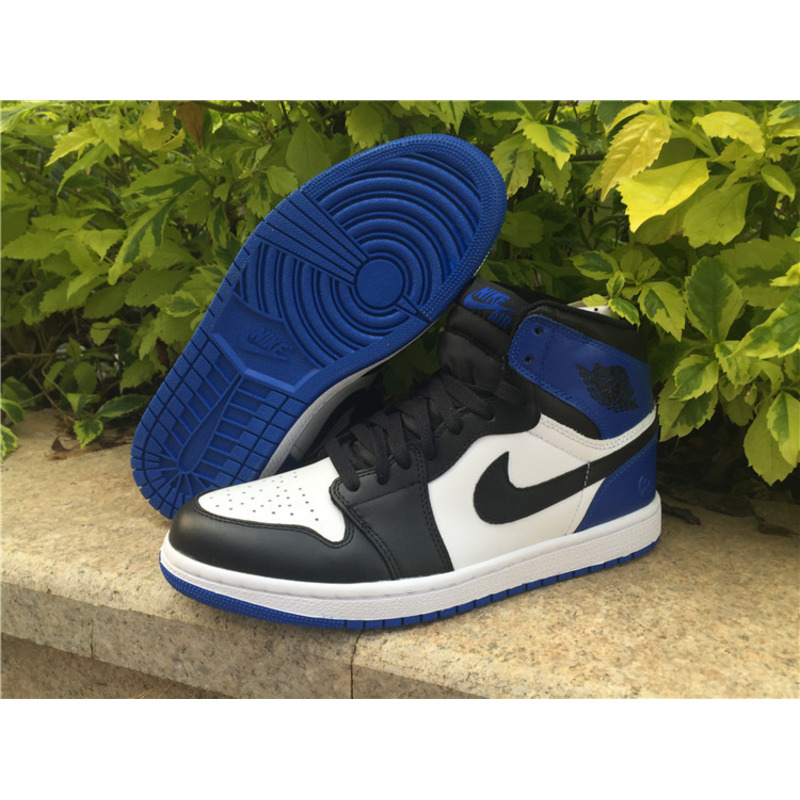 Air Jordan 1 Retro High Sneakers Men