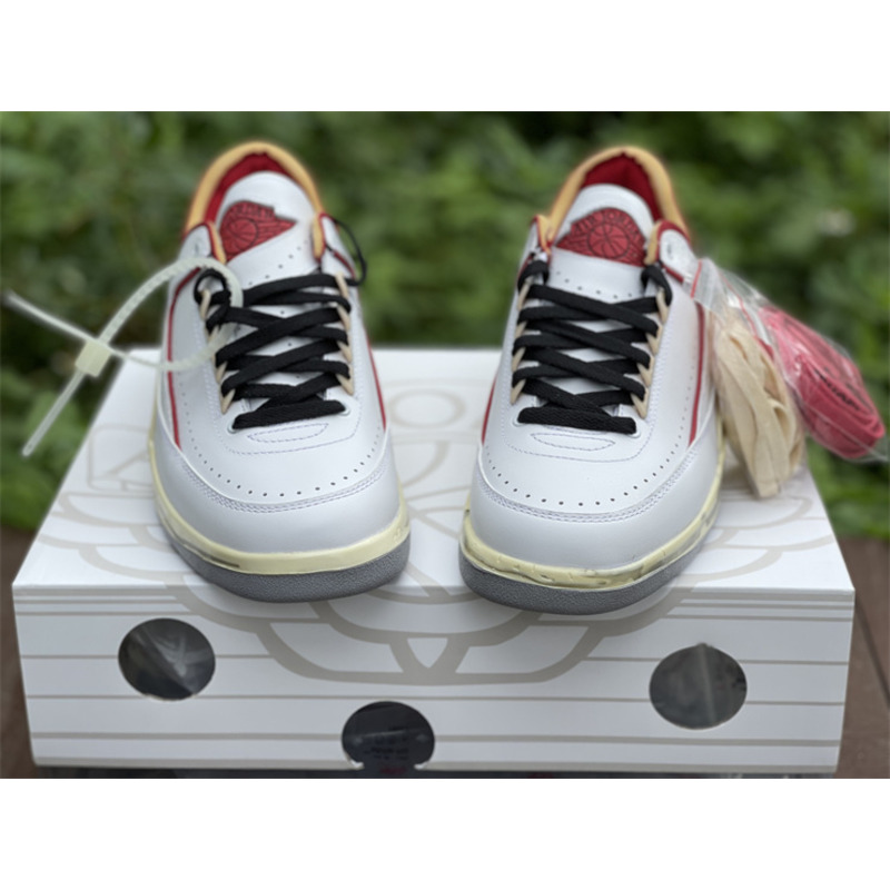 OFF White x Air Jordan 2 Low DJ4375 106 Sneakers Men