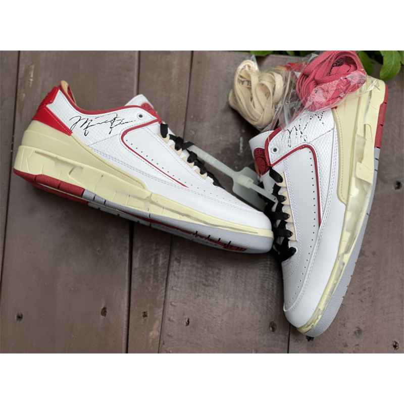 OFF White x Air Jordan 2 Low DJ4375 106 Sneakers Men