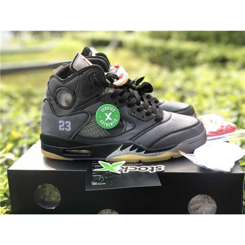 OFF W Air Jordan 5 RETRO CT8480 001 Sneakers Men