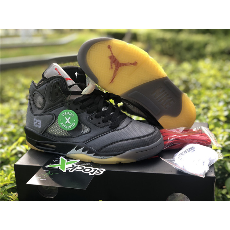 OFF W Air Jordan 5 RETRO CT8480 001 Sneakers Men