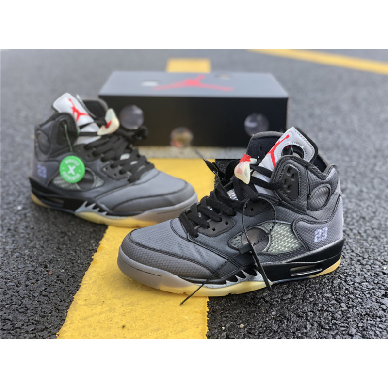 OFF W Air Jordan 5 RETRO CT8480 001 Sneakers Men