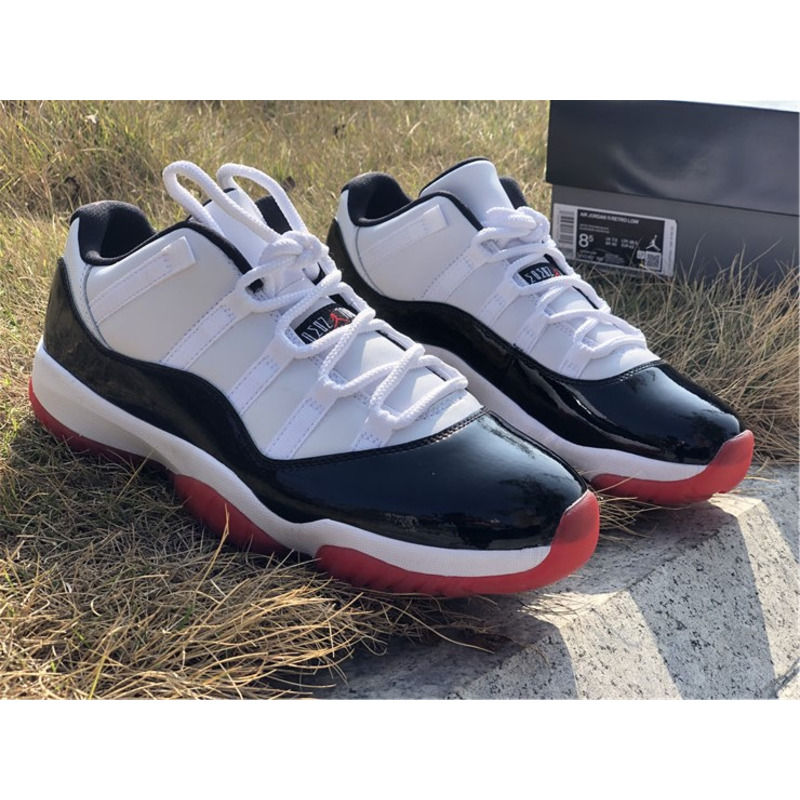 Air Jordan 11 Low AV2187 160 Sneakers Men