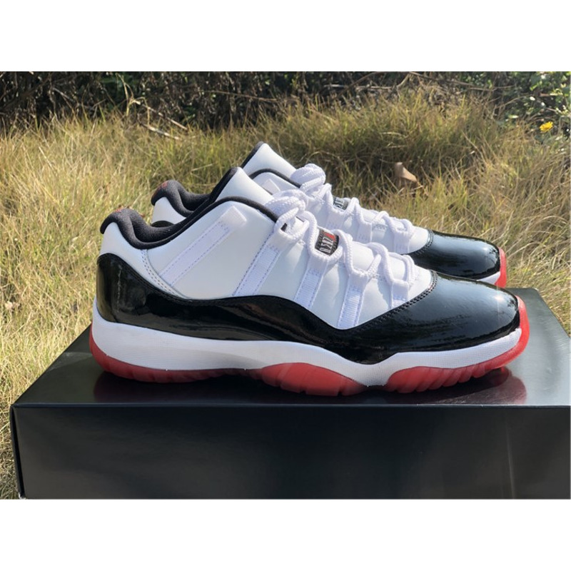 Air Jordan 11 Low AV2187 160 Sneakers Men