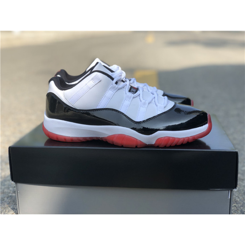 Air Jordan 11 Low AV2187 160 Sneakers Men