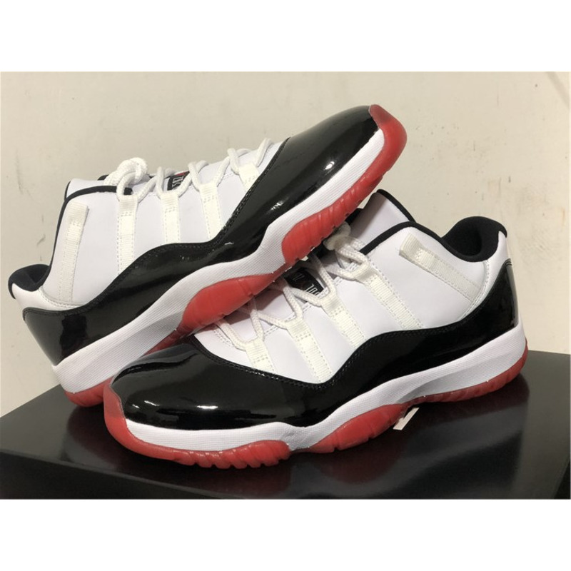 Air Jordan 11 Low AV2187 160 Sneakers Men