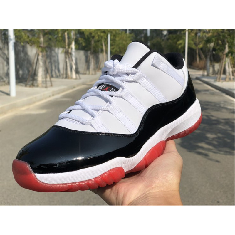 Air Jordan 11 Low AV2187 160 Sneakers Men