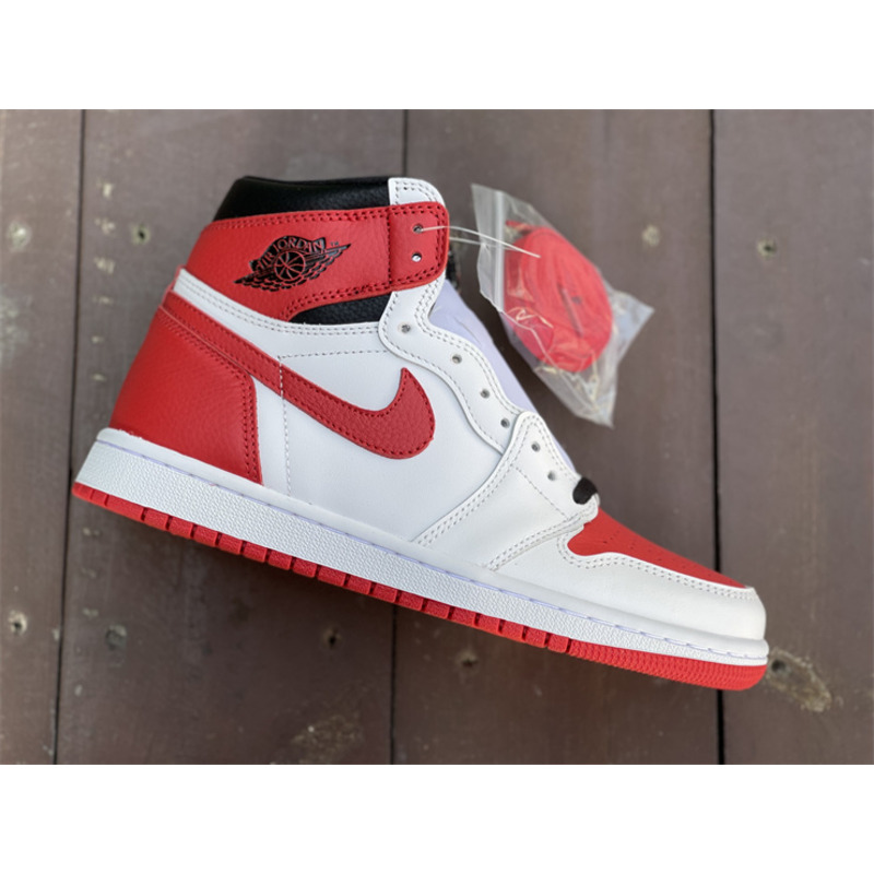 Air Jordan 1 High OG 