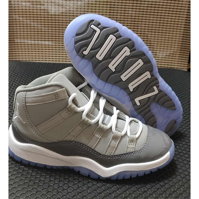 Air Jordan 11 RETRO Gray Sneakers Kids