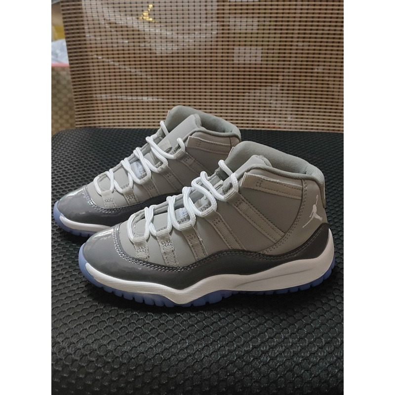 Air Jordan 11 RETRO Gray Sneakers Kids